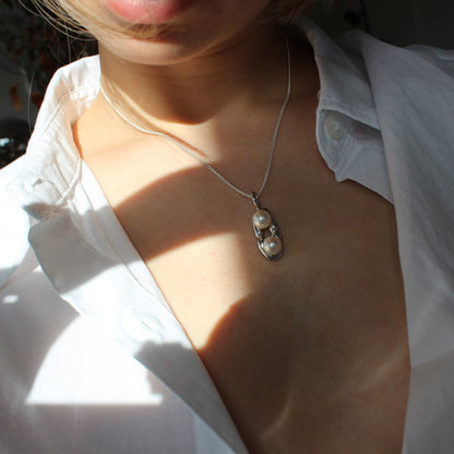 Duo pearl necklace